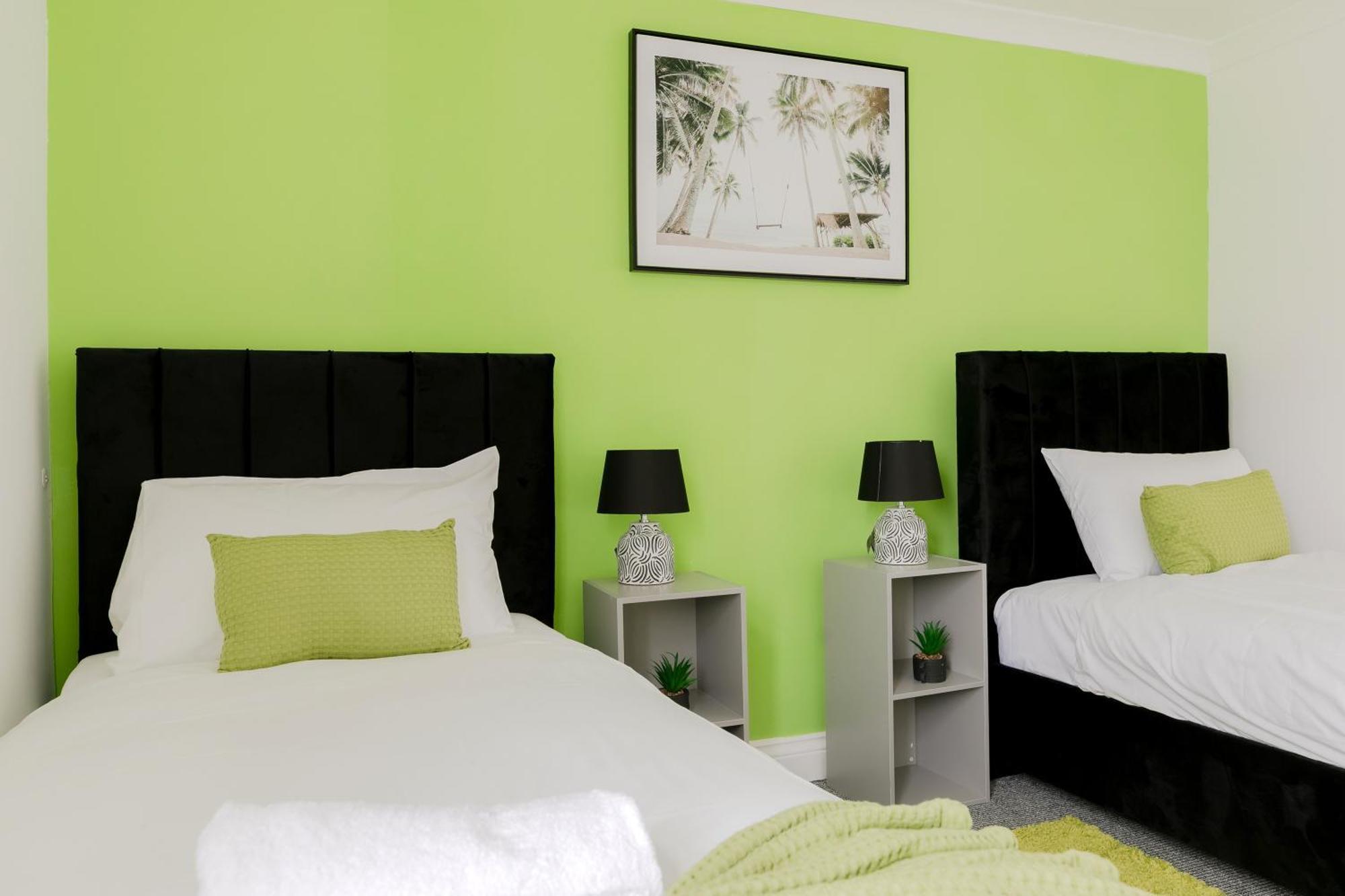 Villa 5Br House, Free Parking Offa12, Contractor, Big Families, Relocation Redbridge Exterior foto