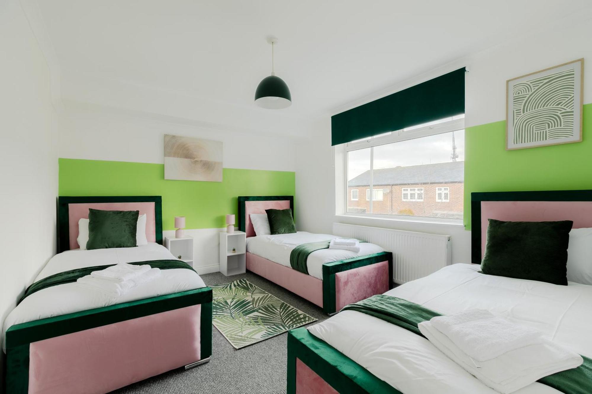 Villa 5Br House, Free Parking Offa12, Contractor, Big Families, Relocation Redbridge Exterior foto