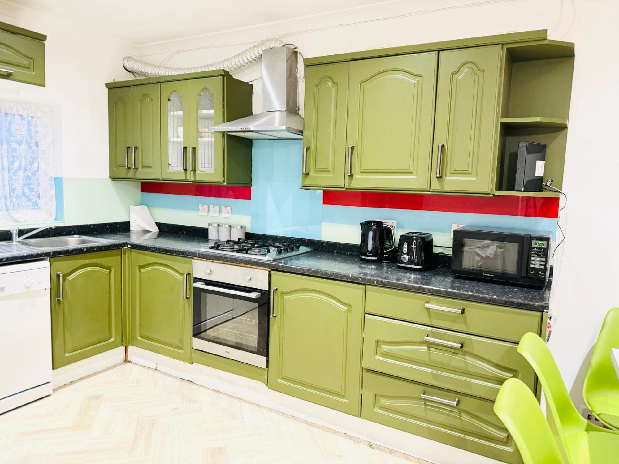 Villa 5Br House, Free Parking Offa12, Contractor, Big Families, Relocation Redbridge Exterior foto