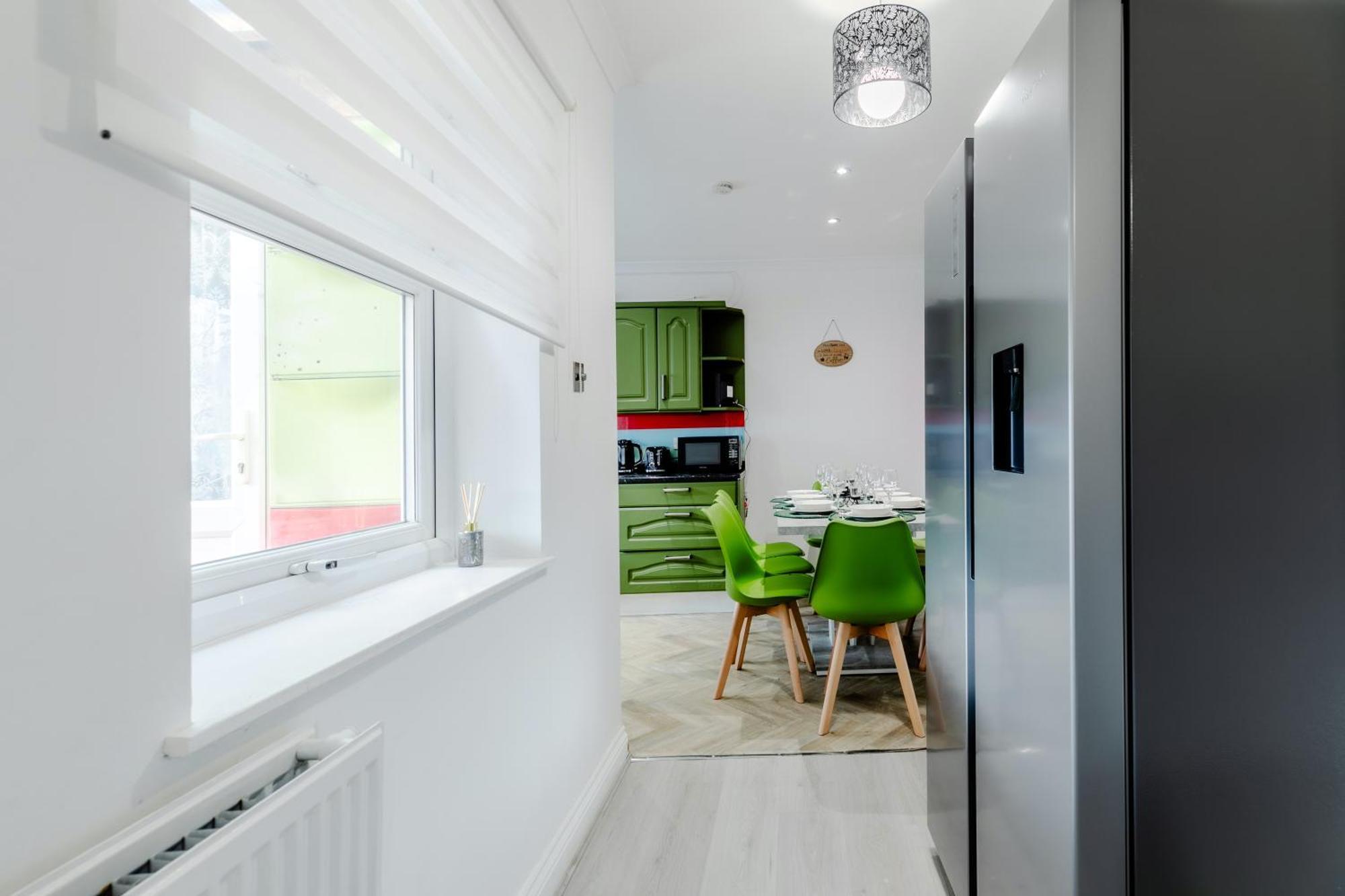 Villa 5Br House, Free Parking Offa12, Contractor, Big Families, Relocation Redbridge Exterior foto